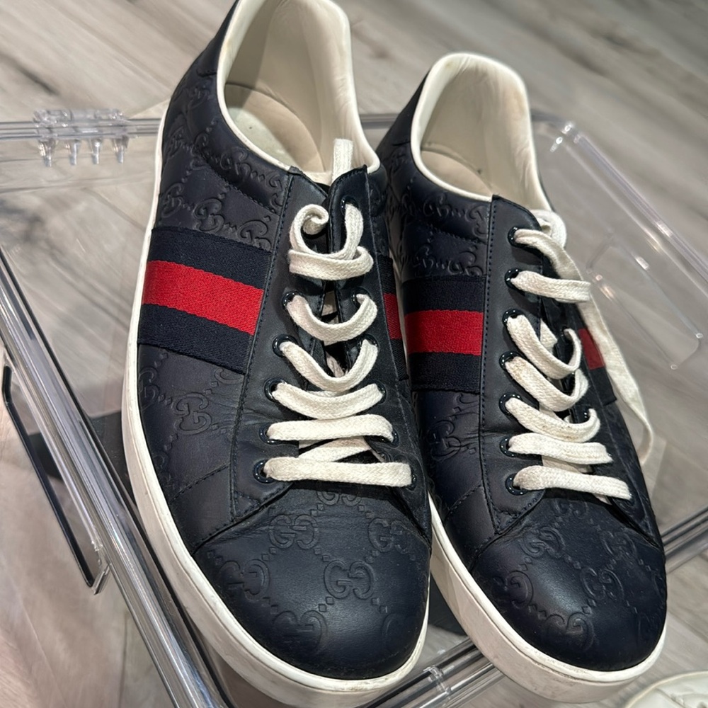 Authentic navy blue Gucci sneakers